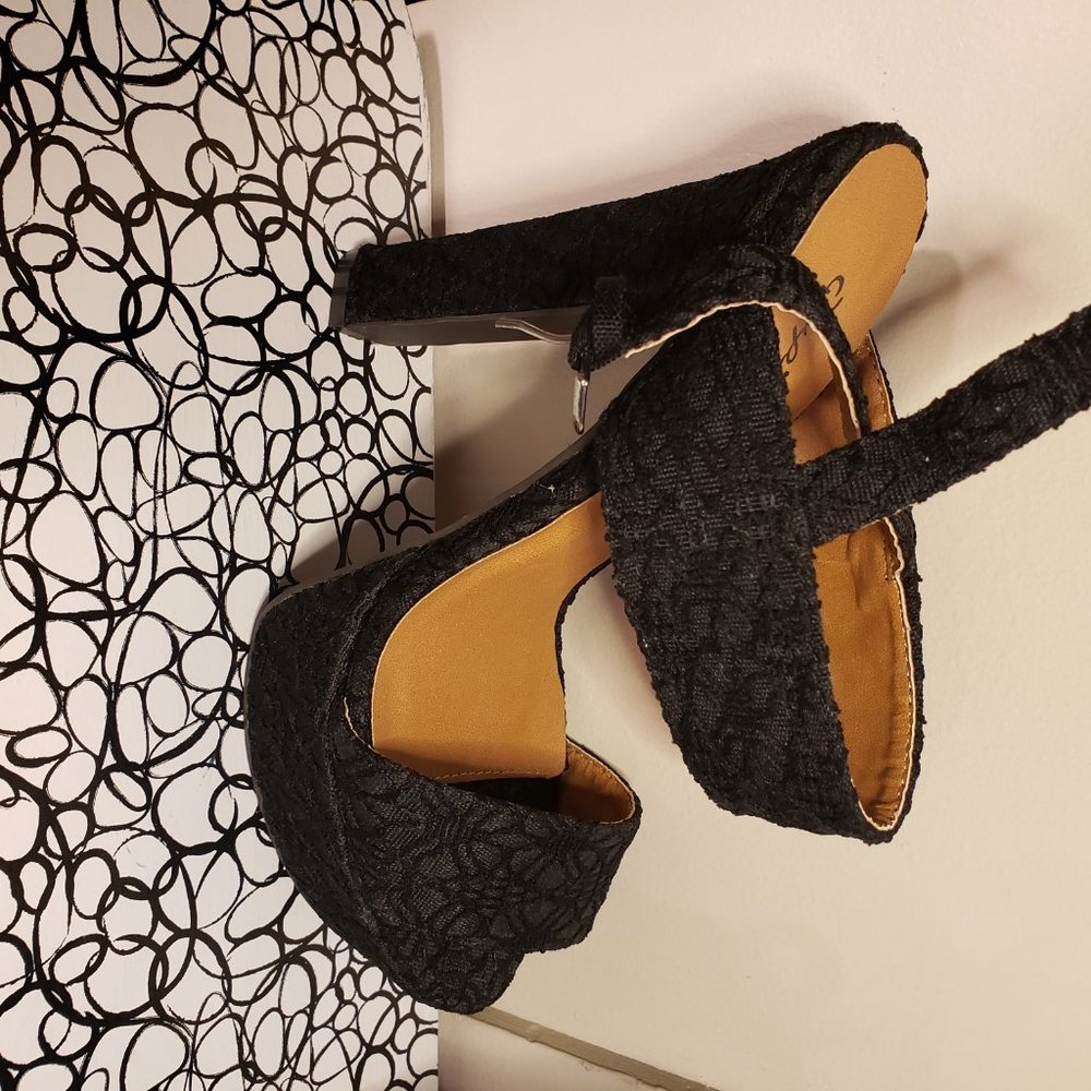 Qupid Black Platform Heels - Picture 4 of 5
